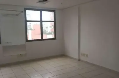 Alugo conjunto comercial próximo hospital leforte jd.guedala
