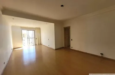 Vendo Apartamento em Moema, com 110 mts, 3 dormitórios, 2 vagas