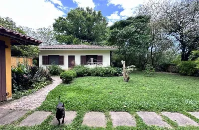 Casa para Venda em Florianópolis, São João do Rio Vermelho, 3 dormitórios, 1 suíte, 4 banheiros, 5 vagas