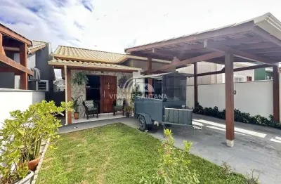 Casa para Venda em Florianópolis, São João do Rio Vermelho, 2 dormitórios, 1 suíte, 2 banheiros, 1 vaga
