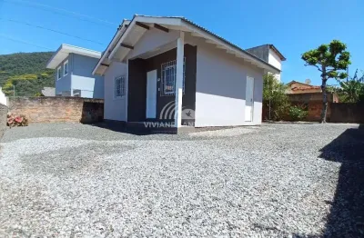 Casa para Venda em Florianópolis, Ingleses do Rio Vermelho, 2 dormitórios, 1 banheiro, 4 vagas