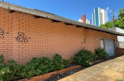 Casa comercial à venda no Centro, Cascavel 