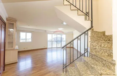 Apartamento duplex com vista permanente para o museu do olho, terraço com piscina, área gourmet, centro cívico