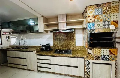 Casa térrea em condomínio com mezanino, totalmente mobiliada, com hidromassagem na suíte e com energia solar no bairro alto em curitiba,