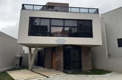 Aceita Permuta, Casa em Condomínio nova e moderna, com 03 quartos, Bairro Uberaba em Curitiba