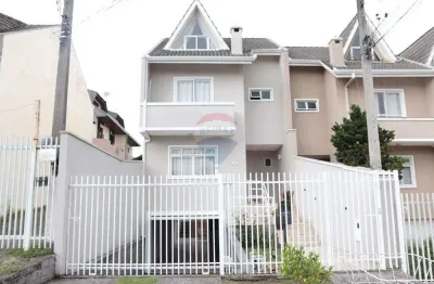 Sobrado quadriplex espaçoso com 229m2, 04 quartos, 03 vagas de garagem, com quintal no bairro jardim das américas em curitiba