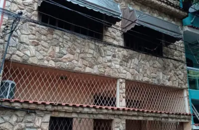 Excelente casa triplex pronta para morar em parque anchieta - rj