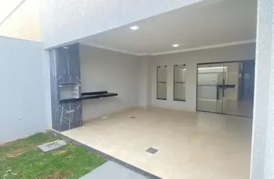 Casa 3 quartos com suíte e área gourmet no setor hebrom – 125m²