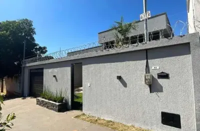 Casa alto padrão com 3 suítes, piscina e acabamento de luxo no bairro alvorada