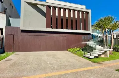 Casa de alto padrão com 5 suítes, elevador e piscina no jardins itália