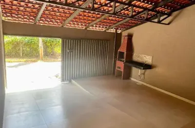 Casa usada à venda no residencial alvorada – 3 quartos, área gourmet e garagem