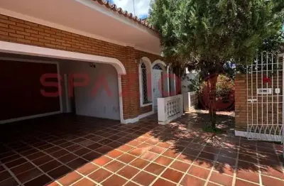 Casa com 3 quartos à venda na rua américo de moura, 101, taquaral, campinas, 198 m2 por r$ 890.000