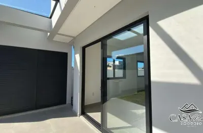 Casa com 3 quartos à venda na rodovia doutor antônio luiz moura gonzaga, 1, rio tavares, florianópolis por r$ 1.490.000