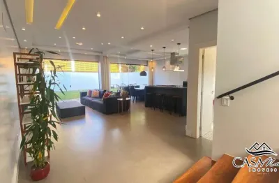 Casa com 3 quartos à venda na rua do beija-flor, 77, lagoa da conceição, florianópolis por r$ 1.900.000