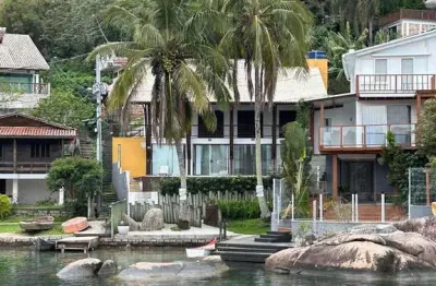 Casa com 5 quartos à venda na rua raulino hermógenes coelho, 291, barra da lagoa, florianópolis por r$ 2.490.000