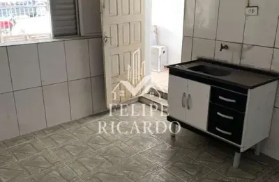 Kitnet de 1 quarto, no bairro Alves Dias, em São Bernardo do Campo