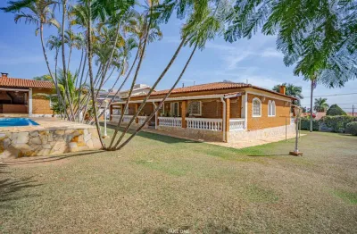 Casa no condomínio Residencial Shangrilá para venda com 3 quartos, sendo 1 suíte , 476m²