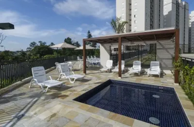 Apartamento 3 dormitórios e suíte, cozinha com passagem para ampla varanda, sala, trés dormitórios reformado