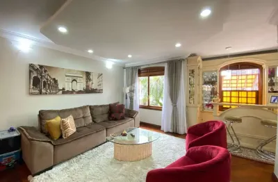 Casa com 4 quartos e área gourmet com piscina à venda 322m2