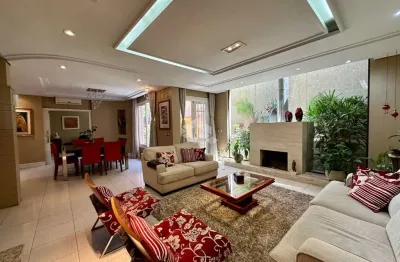 Casa com 3 dormitórios piscina e pátio no jardim lindóia