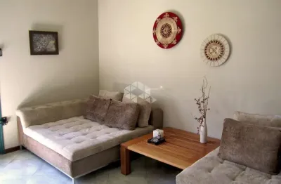 Casa no bairro jardim planalto com 4 dormitórios, sendo 2 suítes
