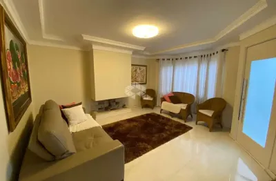 Casa com 3 dormitórios sendo 1 suíte no bairro guarujá