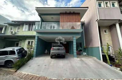 Casa em condomínio com 3 dormitórios no bairro ecoville