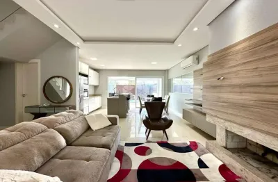 Casa em condomínio no ecoville, 3 dormitórios, 1 suíte, 3 vagas, pátio e piscina