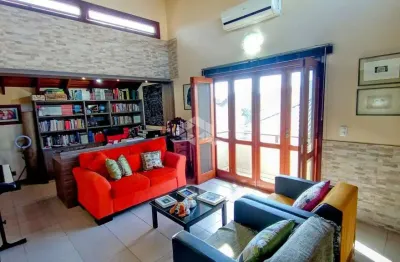 Casa em condomínio 3 dormitórios, 5 banheiros e 3 vagas