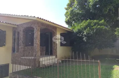 Casa com 3 quartos à venda na Rua Ari Barroso, 816, Sarandi, Porto Alegre