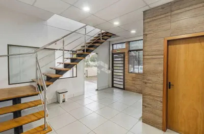 Prédio com câmaras frias, e infra montada, na serafim alencastro, bairro sarandi.