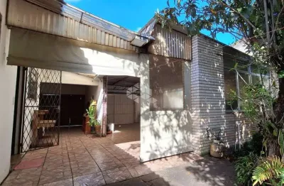 Terreno à venda na Rua Teixeira de Freitas, 761, Santo Antônio, Porto Alegre