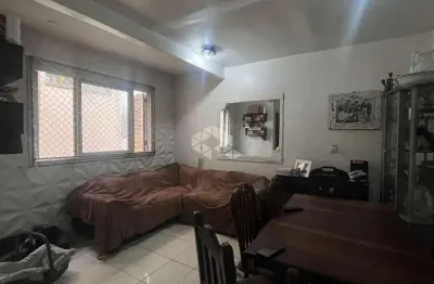 Apartamento com três quartos e suíte, no jd do salso
