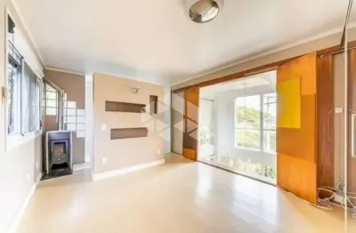 Casa com duas suítes e terraço com vista pro guaiba.