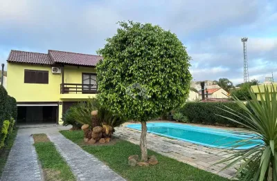 Casa à venda com 3 quartos/dormitórios, 5 vagas/box, no bairro partenon, porto alegre.