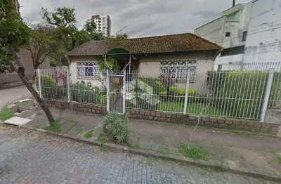 Casa com 3 quartos à venda na Rua Luiz Cosme, 238, Passo da Areia, Porto Alegre