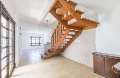 Casa 4 dormitórios com vaga de garagem no bairro jardim itú.