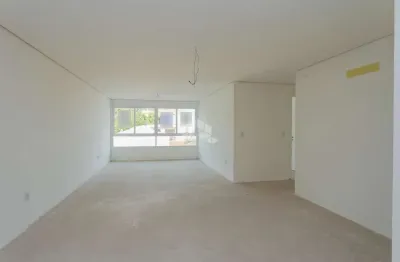 Apartamento novo no menino deus, com três suítes e duas vagas