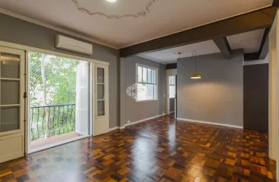 Apartamento 1 suíte 70m² 1 vaga no bairro moinhos de vento.