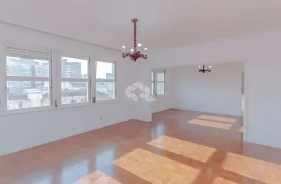 Apartamento de 03 dormitórios com 159m² no bairro bom fim.