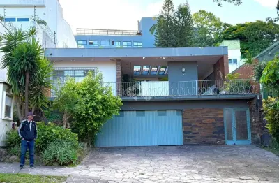 Casa com 3 quartos à venda na Rua Matias José Bins, 371, Três Figueiras, Porto Alegre