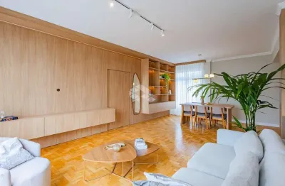 Apartamento de 3 dormitórios sendo 1 suíte com vaga no moinhos de vento.