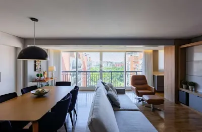 Apartamento mobiliado, com 141m² e vista pro Parque Germânia