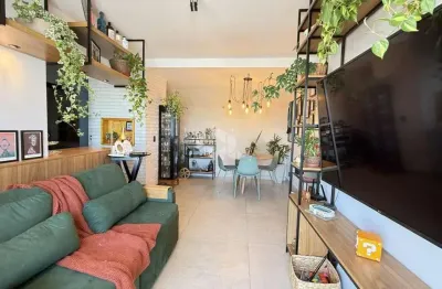 Apartamento com dois quartos e vaga, em condomínio com infra completa