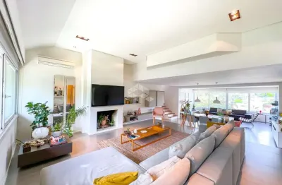 Casa com 4 quartos à venda na Rua Estácio de Sá, 190, Chácara das Pedras, Porto Alegre