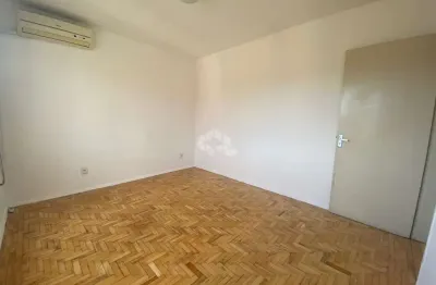 Apartamento a venda de 1 dormitório conta com sala espaçosa, cozinha funcional, área de serviço