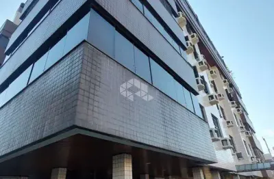 Apartamento todo reformado e decorado com muito bom gosto de 115,35m².