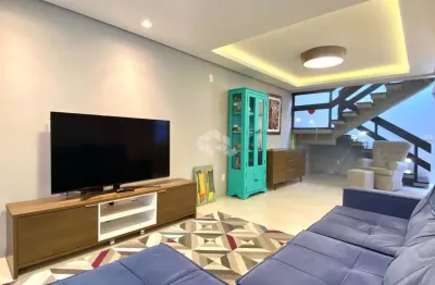 Casa  sobrado a venda com 3 dormitórios, sendo 2 suites, sala de estar e sala de jantas cozinha com armários, área de serviço com armários  e garage