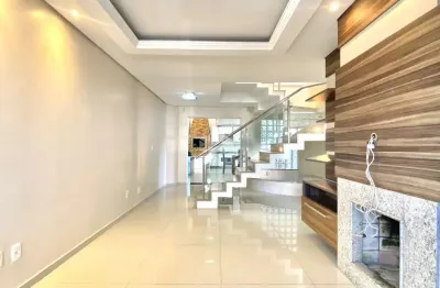 Casa sobrado com 4 quartos, 1 suíte master, 3 vagas no sarandi, pertinho da casso centerlar