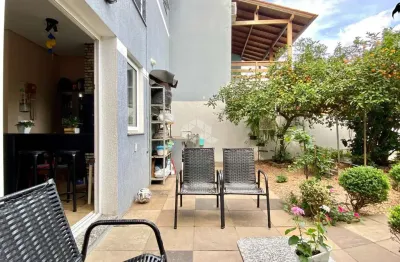 Casa sobrado à venda com 3 quartos, 2 vagas, piscina no bairro ecoville